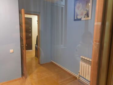 Uzunmüddətli kirayə mənzillər: 6ci mk 2otaqlı içi əşyalı ev kira verilir 380 AZN 5in 5ci mərtəbəsi — 8