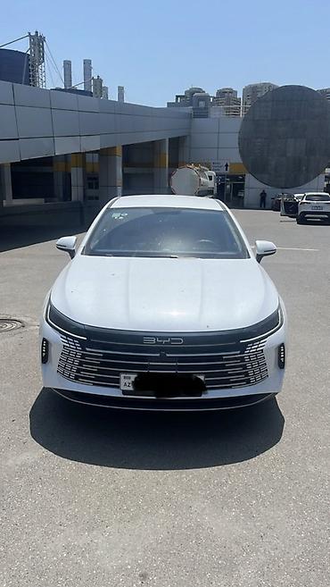 BYD: BYD Destroyer 05: 1.5 l | 2025 il 3000 km Sedan — 4