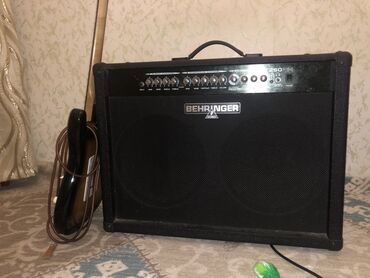 Səs gücləndiriciləri: Behringer VT250FX 250 Watt Behringer VT250FX, 250 Watt gücündə olan — 10