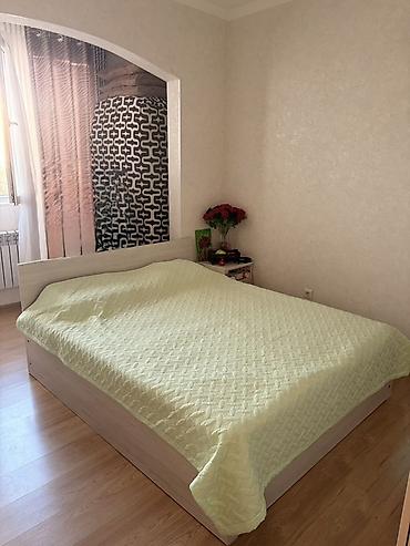 дубовая: Кровать в светлом дубовом оттенке (ЛДСП). Состав комплекта: - Кровать — 3