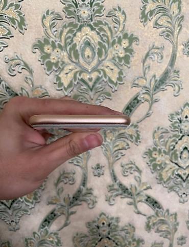 Apple iPhone: IPhone 8, Б/у, 256 ГБ, Золотой, Защитное стекло, 100 % — 5