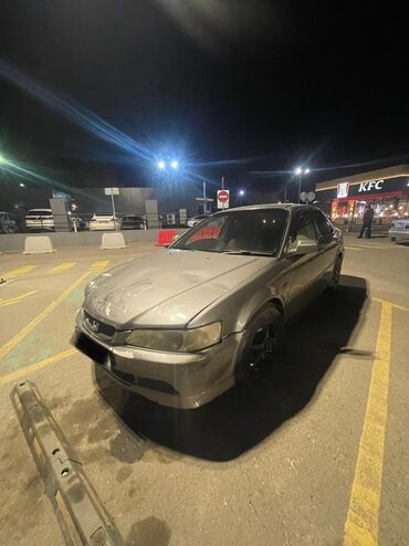 форсунка стойка: Honda Accord: 2000 г., 1.8 л, Автомат, Газ, Седан