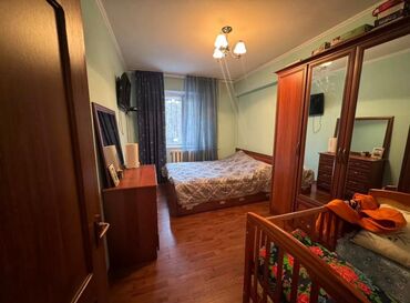 Продажа участков: 3 комнаты, 70 м², Индивидуалка, 2 этаж, Косметический ремонт