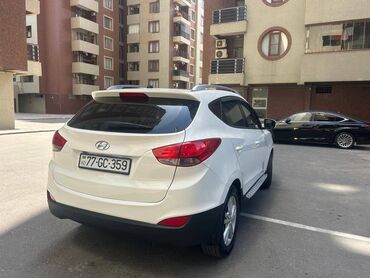 hyundai i30 dizel: Hyundai Tucson: 2 l | 2011 il Sedan