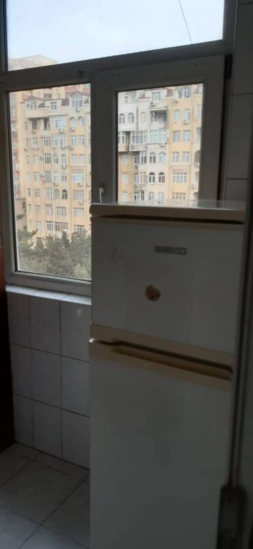 Uzunmüddətli kirayə mənzillər: Əcəmi metrosunun yanında, orta təmirli iki otaq, razdel, 5 mərtəbənin — 6