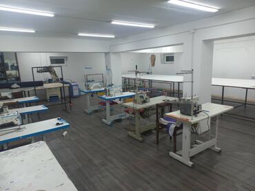 пряник цех: Сдаётся готовый швейный цех 📍 г. Бишкек, ж/м Каражыгач, ул. Оберон 🔹