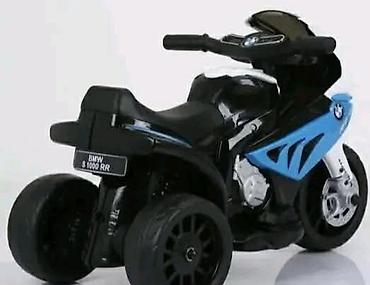 ps kombinezon: Ovaj licencirani BMW S1000RR motor pruža pravo iskustvo vožnje — 2