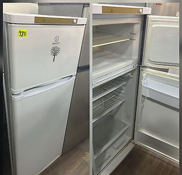 Indesit iki qapılı soyuducu - Üst kamera: dondurucu bölmə, rəmzlərlə