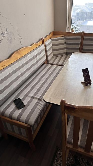 table study: Кухонный обеденный стол и стулья из массива дерева с кладовкой под — 6