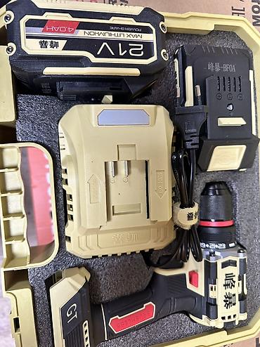 black decker: Аккумуляторная ударная дрель-шуруповерт 21V в кейсе - Тип — 8