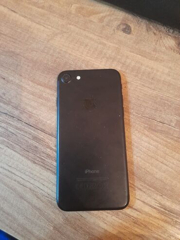 Apple iPhone: IPhone 7, 32 GB, Black Titanium, Barmaq izi