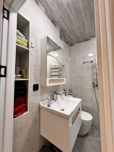 Uzunmüddətli kirayə mənzillər: Öz evimdir . 2 otaq kirayə verilir. Xırdalanda. Əla evdir isti pol — 19