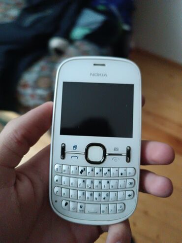 телефон fly fs521: Nokia C3, < 2 ГБ, цвет - Белый, Кнопочный