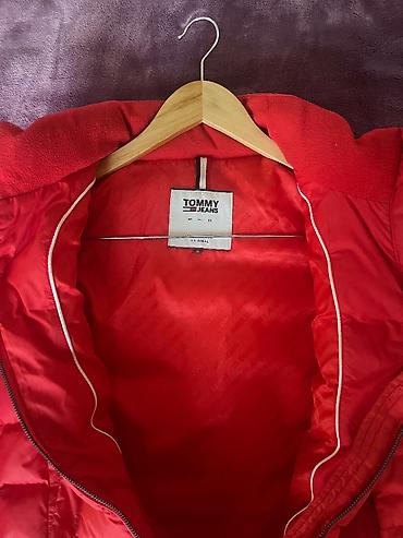 brend geyim: Tommy Hilfiger — женская демисезонная куртка (размер S) Продаю — 3