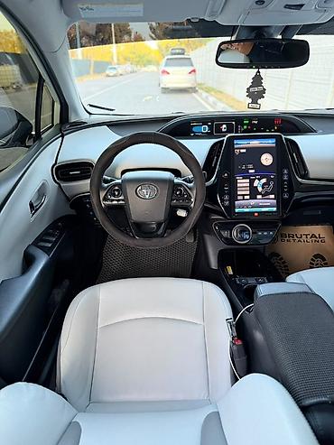 Транспорт: Toyota Prius: 2020 г., 1.8 л, Автомат, Гибрид, Лифтбек — 6