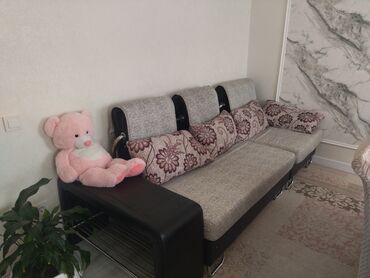 белый офисный стол: Түз диван, Үч орундук жана андан көп