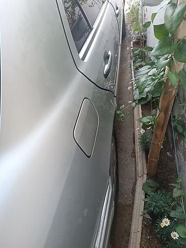 arxa kapot: Mercedes-Benz C 250: 2.5 l | 1994 il Sedan — 7