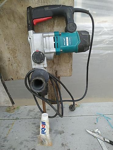 açar seti: Viktor P-28-3P elektrik perforatoru (Rotary Hammer) Xüsusiyyətlər: - — 7
