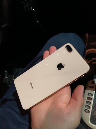 Apple iPhone: IPhone 8 Plus, Б/у, 256 ГБ, Золотой, Зарядное устройство, Чехол, 77 %