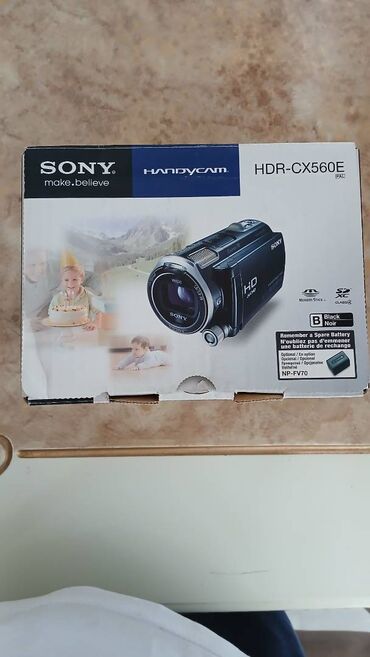Videokamera Sony cx 560, full hd 1920-1080, sterio 5 1 səs, 12 3 mg