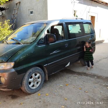 машина lada: Hyundai Starex: 1998 г., 2.6 л, Дизель, Минивэн