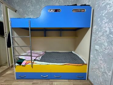 Детские кровати: Двухъярусная кровать, Для мальчика, Б/у