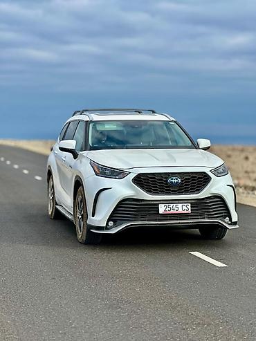 Toyota: Toyota Highlander: 2020 г., 2.5 л, Типтроник, Гибрид, Кроссовер — 3