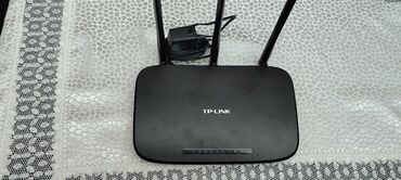 tp link fiber optic modem: 3antenna, TP link,az 2ay istifadə olunub. Şəkildə hət bir detal