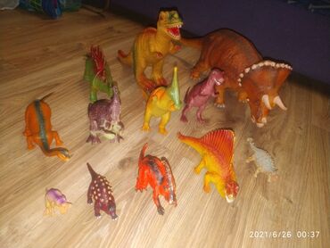 набор детский: Продам качественные фирменные игрушки (динозавры)в отличном