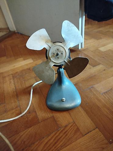 Stoni ventilatori: Stari retro ventilator.Ne znam da li je kompletan. Cini mi se da fali na lalafo.rs — 7 Stoni ventilatori: Stari retro ventilator.Ne znam da li je kompletan. Cini mi se da fali — 7