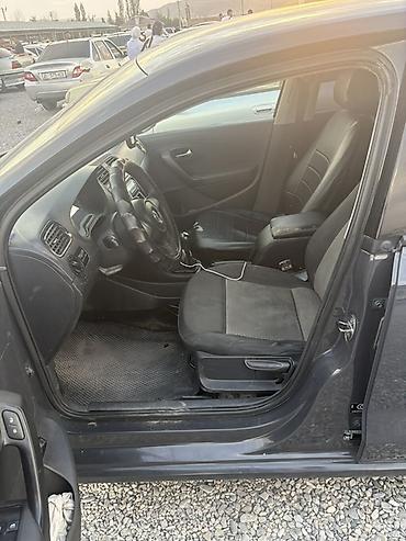 rota grid: Volkswagen Polo: 2011 г., 1.6 л, Механика, Бензин, Седан — 6