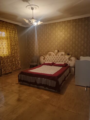 Köhnə tikili: Ramana savxoz yola yaxın bolluq marketin yanı, 4 böyük otağ kombi — 8