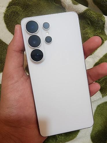 Samsung S26 Ultra 12/256 Состояние 10/10, белый цвет, без царапин