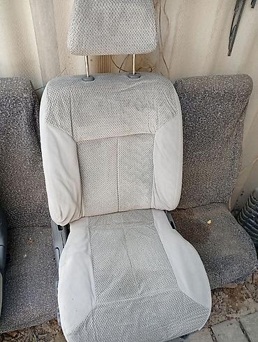 кемперы: Пара передних автомобильных сидений Мазда 323F В комплекте: 2 кресла — 3