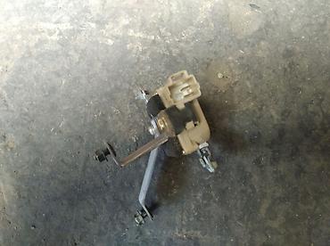 key maker: Infiniti QX4 замок лючка бензобака, Инфинити QX4 кнопки замок лючка — 3