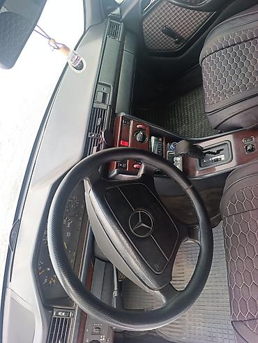 Mercedes-Benz: Mercedes-Benz W124: 1993 г., 2.2 л, Автомат, Бензин, Седан — 16