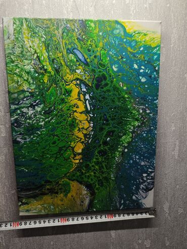 Şəkillər, tablolar: Yaşıl, sarı və mavi çalarların axıcı şəkildə qarışdığı, müxtəlif — 8