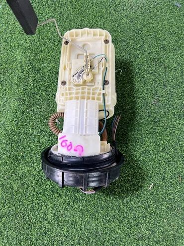 corolla runx: Бензонасос Audi