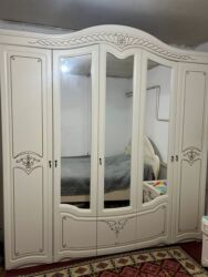 набор эмалированной посуды: Спальный гарнитур, Двуспальная кровать, Шкаф, Комод