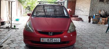 продаю машину в рассрочку: Honda Fit 1.3 вариатор. Кондиционер, печка, электропакет в рабочем