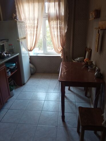 Köhnə tikili: Bakı, 4 otaqlı, Köhnə tikili, 100 kv. m — 8