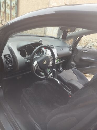 Honda: Honda Jazz: 2007 г., 1.3 л, Вариатор, Бензин, Хэтчбэк — 4