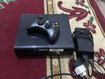 Xbox One: Игровая приставка Microsoft Xbox 360 в комплекте с проводным геймпадом — 2