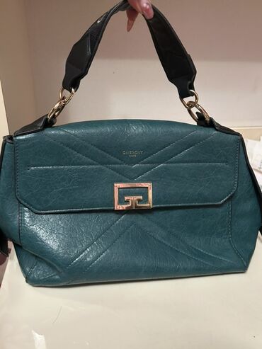 Çantalar: Çiyin çantası, Givenchy, İşlənmiş