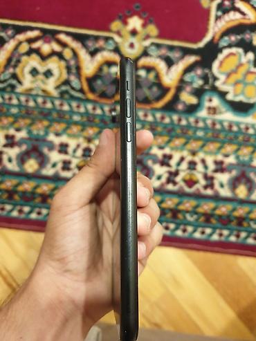 iphone 16 e4: IPhone Xr, Qara, Face ID — 5