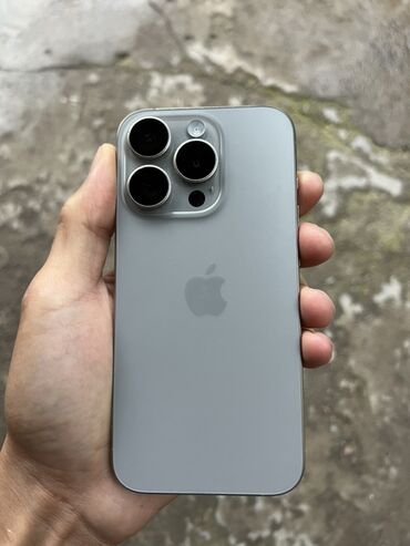 айфон cs: IPhone 15 Pro, Б/у, 128 ГБ, Natural Titanium, Коробка, 87 %