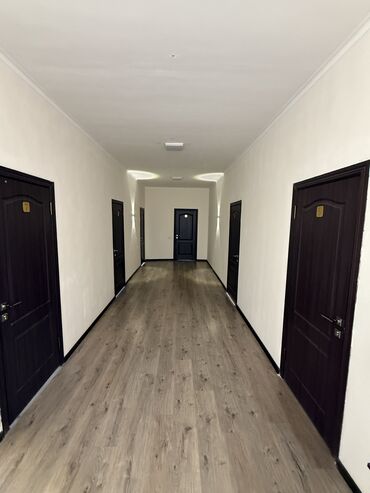 джалал абад недвижимость: Сдаю Офис, 20 м², В административном здании, 1 линия