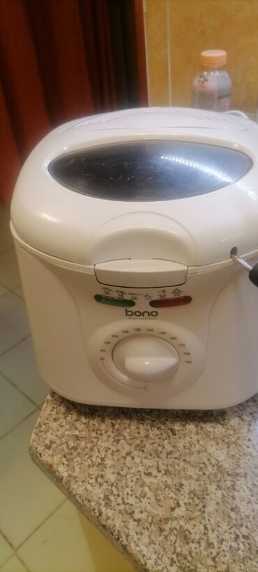 Kaloriferi: Friteza Bono manja kao nova je.
Dobra
 Mirjevo — 1