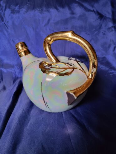 Čajnici: Bokal za zestoko pice,francuski,porcelanski. 70te. Bokal nov — 2