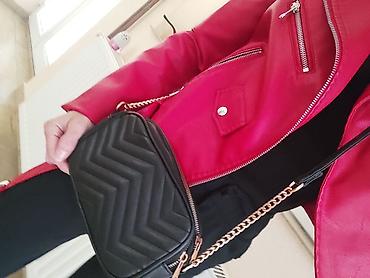 michael kors torbice: Crna ženska crossbody torbica sa štepom u obliku cik-cak (chevron) — 2